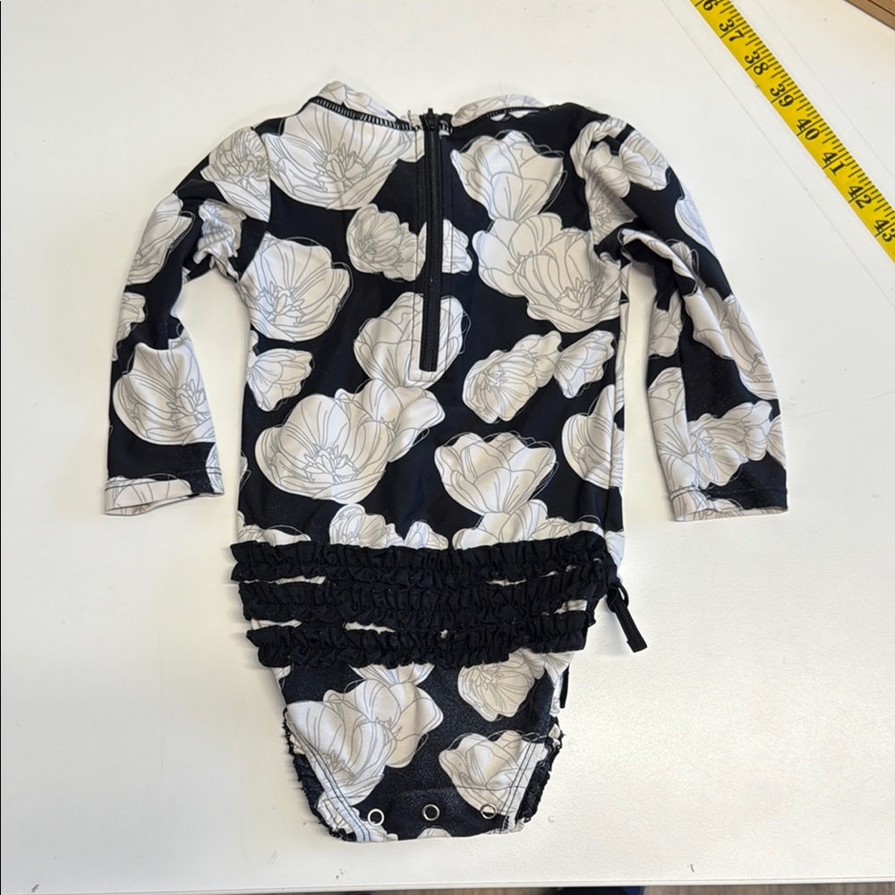 Kids Ruffle Butts Black and White Cloud Bodysuit with Ribbed Cuffs - Picture 3 of 5